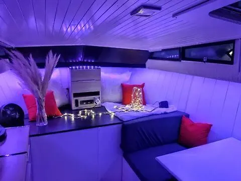 Ma Nuit Insolite Sur Un Bateau Valence  0*, Valence (Drome) France
