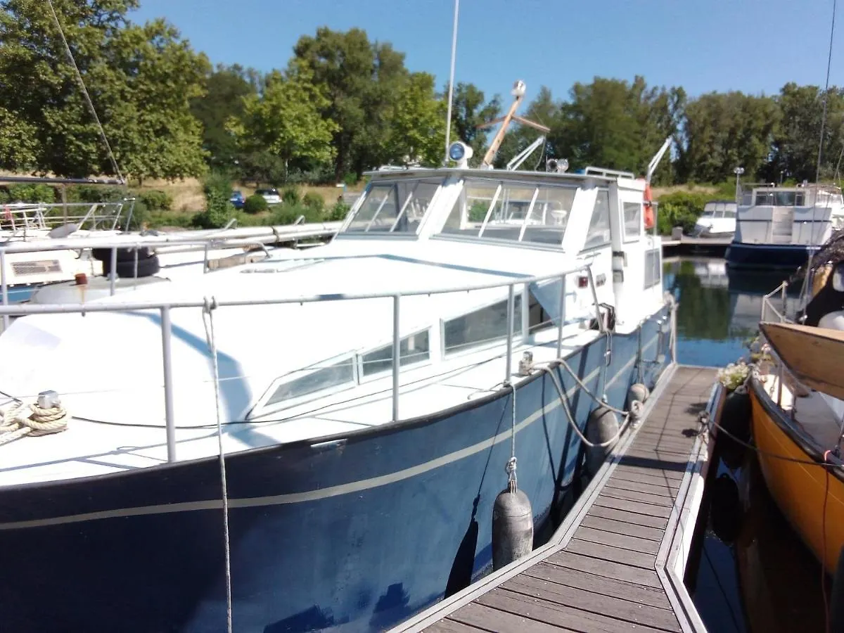 Botel Ma Nuit Insolite Sur Un Bateau Valence